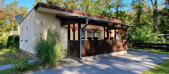 Cozy bungalow near the lake with boat