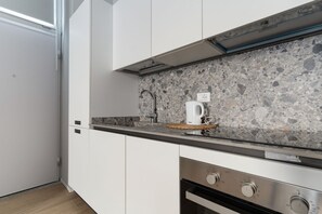Fridge, microwave, dishwasher - Cozy 37m2 studio apartment, perfect for two people, located on the ground floor of a building (1 step to access).The accommodation is located a stone's throw from Crescenzago and the M2 metro stop of the same name, making it strategically ideal for reach (Milan)