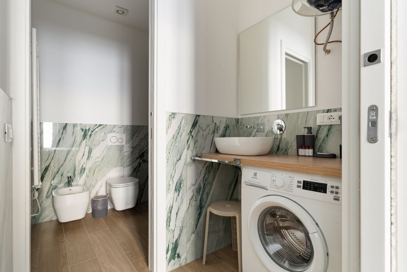 Dusche, Bidet, Handtücher