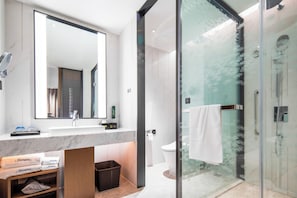 Classic Studio Suite, City View | Bathroom - Hampton by Hilton Beijing Wangjing (Beijing)