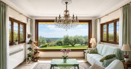 In a unique villa, very close to Rome for couples and families