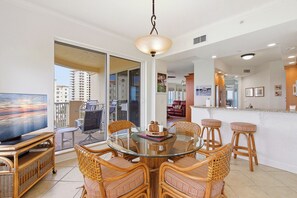 Interior - 🌴Beachfront Resort | Stunning Ocean + Intracoastal Views | Minorca Evissa 706🌴 (New Smyrna Beach)