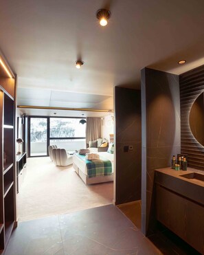 Premium Room | Zimmersafe, Verdunkelungsvorhänge, schallisolierte Zimmer
