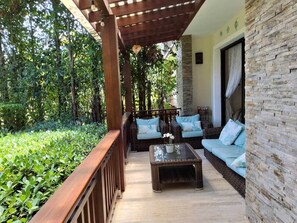 Property grounds - Great 2 bedroom condo, quiet beachfront complex (Las Terrenas)