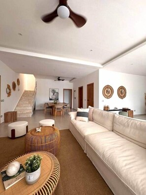 TV - Stunning condo, private rooftop pool, best in LT (Las Terrenas)