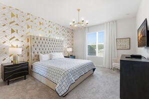 9 bedrooms, desk, iron/ironing board, bed sheets - Upscale 9BR Stay with Pool and Themed Rooms (Four Corners)