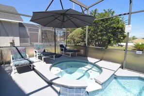 Outdoor pool - 5 Bed Pool Home, 2 Lounges, Games Room, Disney 9 miles! Volleyball Tennis & Gym! (Clermont)