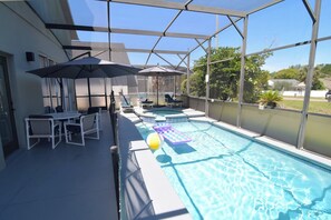Piscine extérieure