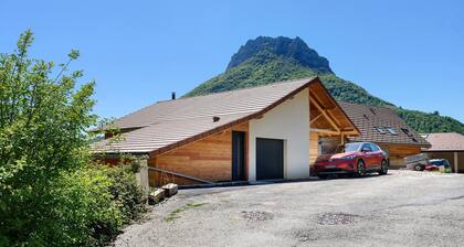 Zimmer mit Blick auf den Néron im Herzen der Chartreuse
