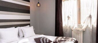 มง อามี อพาร์ต