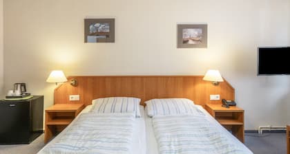 Room 'Doppelzimmer 5 Haupthaus' with Shared Terrace and Wi-Fi