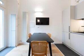 Appartamento, 2 camere da letto, cucina | Ristoranti