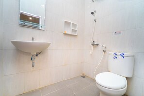 Family Room | Bathroom - House Of Cokro By ARBA (Kota Yogyakarta)