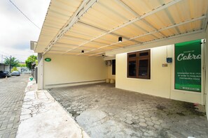 Exterior detail - House Of Cokro By ARBA (Kota Yogyakarta)