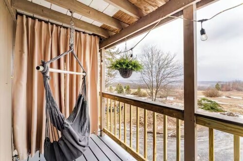 Charming 3-bedroom house with Firepit andcoldplunge in peaceful Sharon Springs