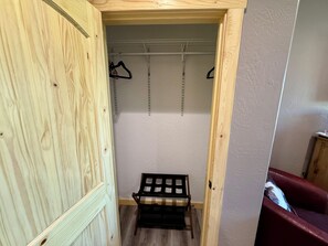 Interior - Riverfront Lodge in White Bird, ID – 1BR w/ Panoramic Views & Breakfast Unit 3 (White Bird)