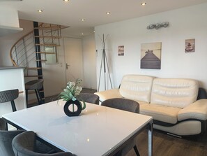 Interior - 1675 Avenue du Touring Club De France 40150 Hossegor FRANCE (Soorts-Hossegor)