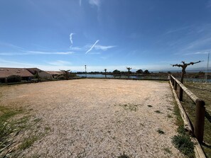 Property grounds - House with terrace and pond access in Port-Leucate (Leucate)