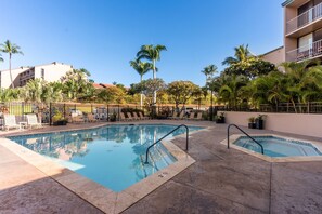 Pool - Steps to Kam Beach! 2BR w/ AC & Beach Gear (Kihei)