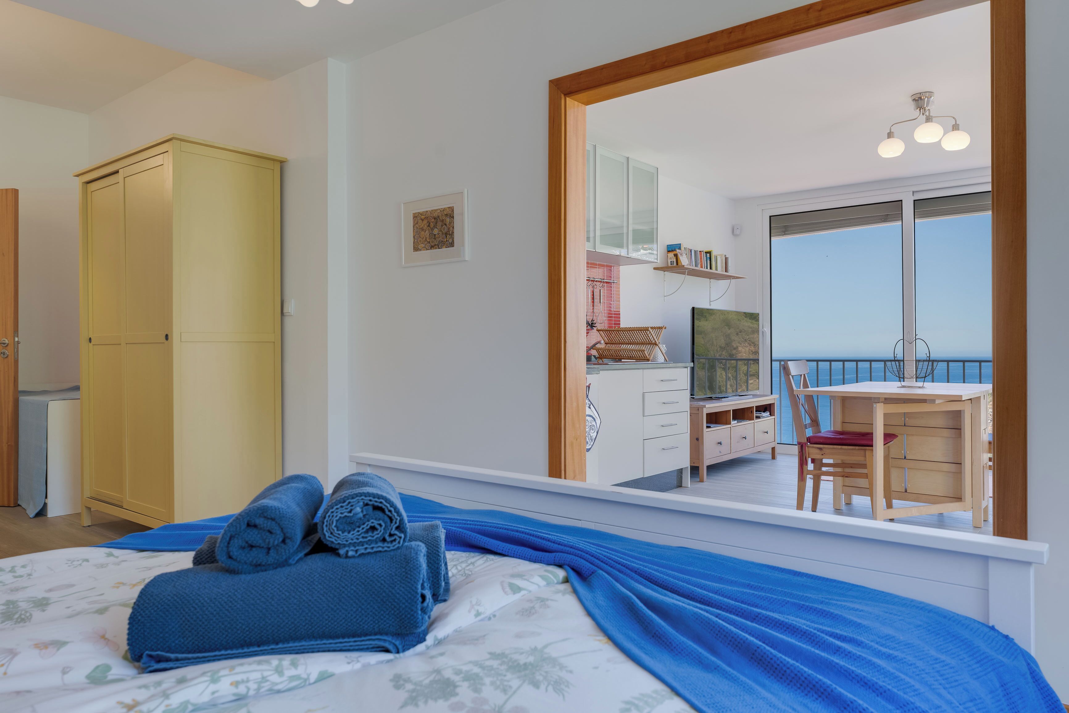 Basic Studio, Ocean View | Iron/ironing board, free WiFi