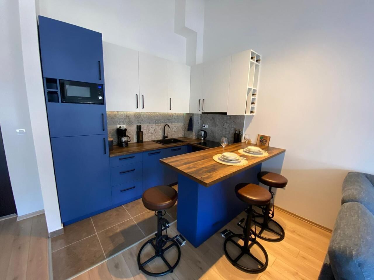 Deluxe Apartment, Balcony, City View | Private kitchen