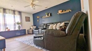 Living area - Modern & Cozy Retreat Near Camp Lejeune, Pet Friendly, 30+ days Stays (Jacksonville)