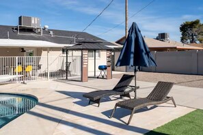Terrace/patio - Tempe Family Escape • Heated Pool • 3BR/2BA (Tempe)