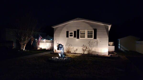 المنطقة المحيطة بالمنشأة