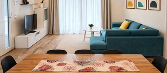 Villa Alberti – Elegant, Spacious & Bright Villa