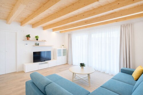 Villa Alberti – Elegant, Spacious & Bright Villa