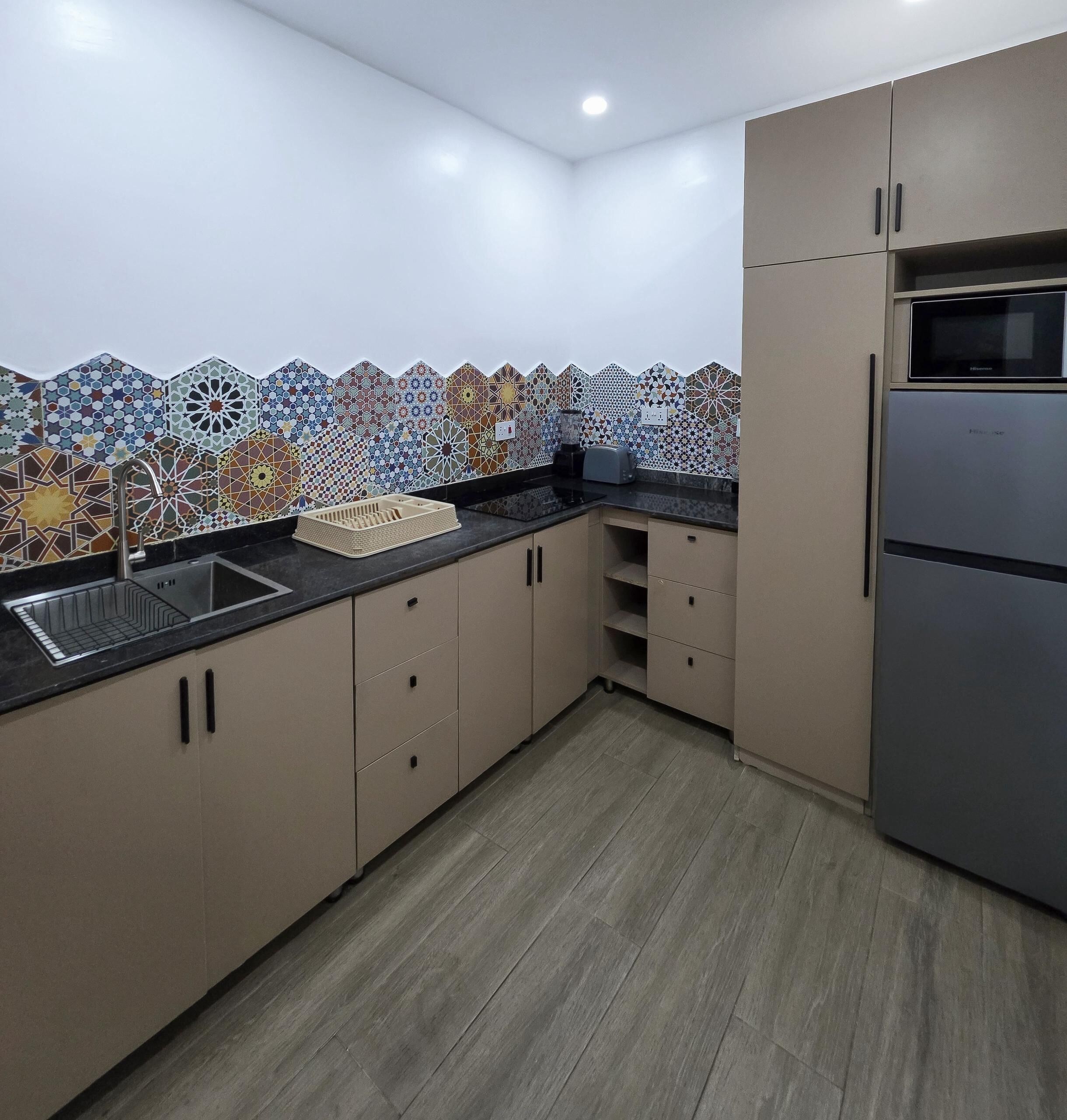 Economy-lejlighed - balkon - byudsigt | Privat køkken