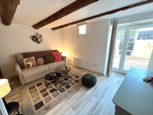 Très joli studio plein de charme au centre-ville de l'Isle-sur-la-Sorgue !