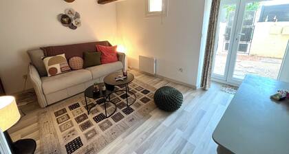 Très joli studio plein de charme au centre-ville de l'Isle-sur-la-Sorgue !