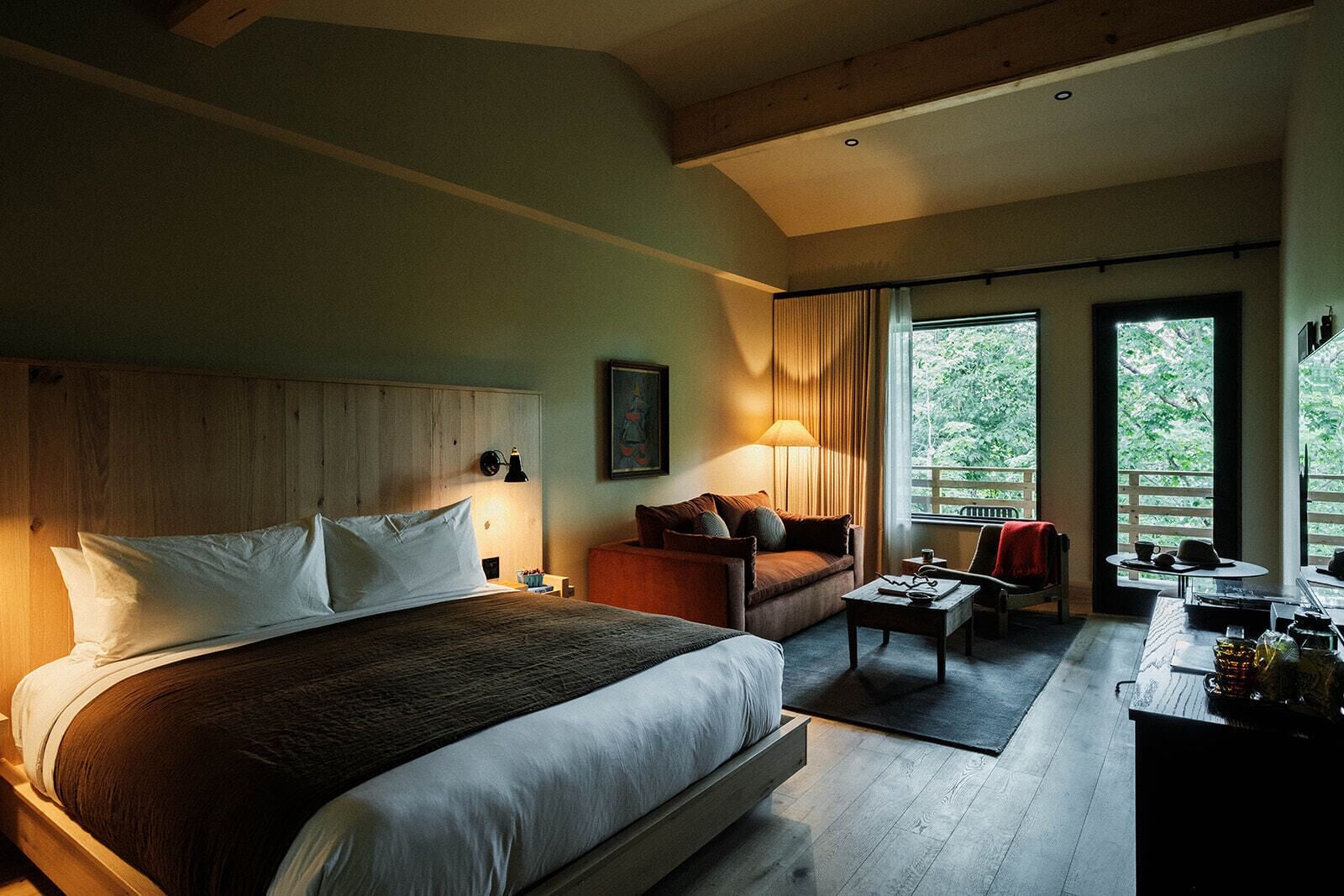 Design Suite, Balcony, River View | Premium bedding, down comforters, in-room safe, individually decorated