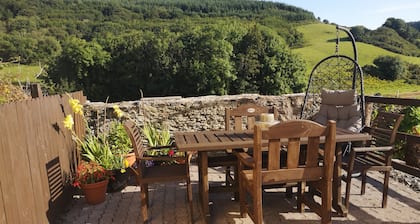 Lovely 2 bedroom home in a tranquil and picturesque setting.