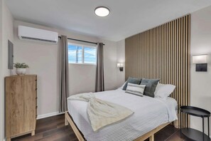 1 bedroom, iron/ironing board, WiFi, bed sheets - The Perfect Columbus Studio Steps from Downtown Parking (Columbus)