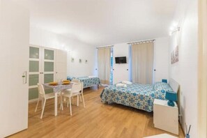 Room - AP4 - Apartment in the heart of Milan (Milano)