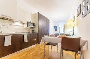 Dining - AP6 Apartment in the Cathedral area (Milano)