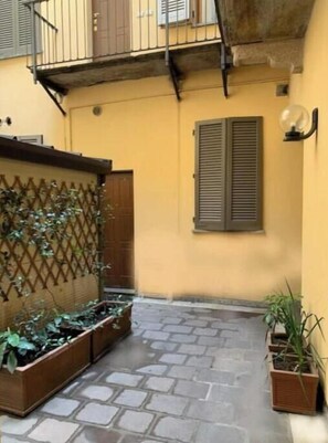 Exterior detail - AP6 Apartment in the Cathedral area (Milano)