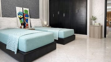 2 bedrooms, desk, iron/ironing board, WiFi (free)