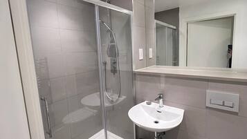 Shower, towels