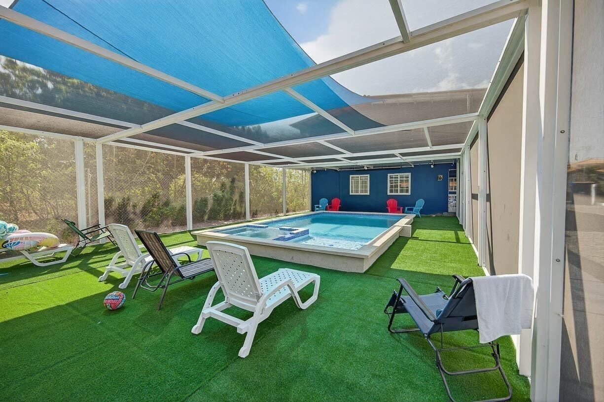 Pool