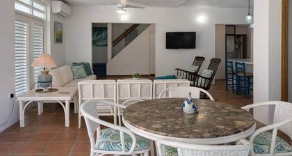Lovely Beach Villa in Vega Alta Puerto Rico near to Dorado