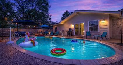 Family Friendly Stay! Central Location-Pack'n'play-extra sleeping-Sleeps 12!