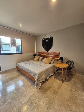 1 bedroom, desk, free WiFi, bed sheets - Dream Studio Akua Tulum in Aldea Zama-Pool, Gym, Yoga, Coworking. (Tulum)