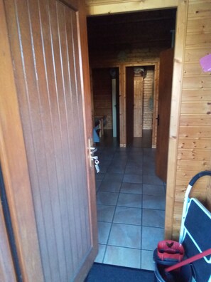 Interior - Chalet in the mountains, at 600m altitude, small village of 150 inhabitants, quiet location (Barbey-Seroux)