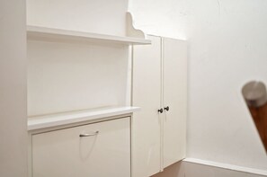 Interior - Bright and Relaxing London Base in Hampstead - Pass the Keys (London)