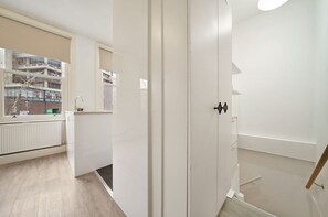 Interior - Bright and Relaxing London Base in Hampstead - Pass the Keys (London)