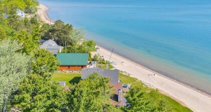 Gorgeous Sandy Beach Along Lake Huron!