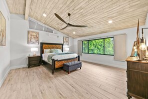 5 bedrooms, WiFi, bed sheets - True Country/1 Acre/65ft Pool (Bermuda Dunes)